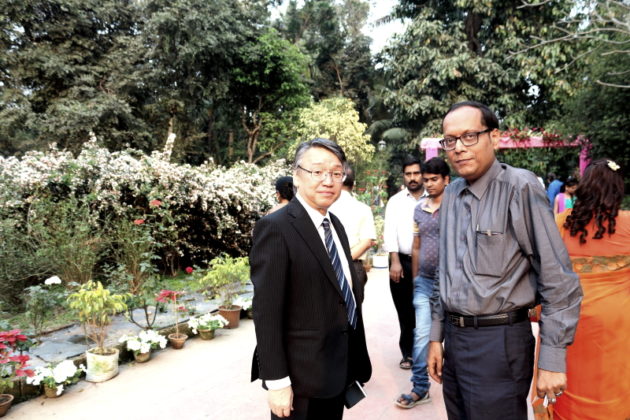 Suman Munshi Chief Editor IBG NEWS along with His Excellency Mr. iSuman Munshi Chief Editor IBG NEWS along with His Excellency Shri Keshrinath Tripathi Governor of West Bengal