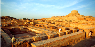 Great Bath - Mysteries of Mohenjo-Daro an Era forgotten past