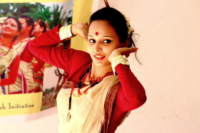 Rongali Bihu Dance 2 - Assam House Kolkata