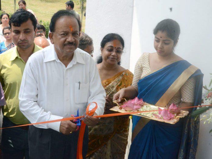 The Union Minister for Science & Technology and Earth Sciences, Dr. Harsh Vardhan inaugurating the Phase-IV Building of Rashtriya Atlas Bhavan of the National Atlas and Thematic Mapping Organisation (NATMO), Department of Science & Technology, in Kolkata on May 04, 2017.