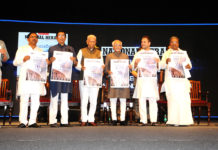 The Vice President, Shri M. Hamid Ansari releasing the commemorative edition of National Herald, in Bengaluru, Karnataka on June 12, 2017
