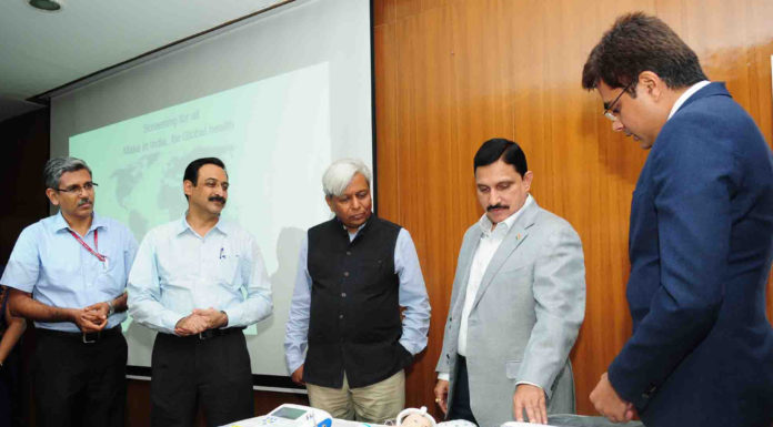The Minister of State for Science & Technology and Earth Sciences, Shri Y.S. Chowdary launching the Sohum- A Newborn Hearing Screening Device developed by School of International Biodesign, under Deptt of Biotechnology, in New Delhi on July 17, 2017. The Secretary, Department of Biotechnology, Prof. K. Vijay Raghavan and other dignitaries are also seen.