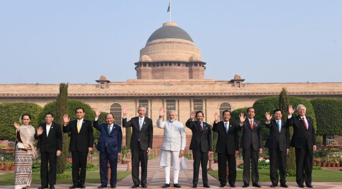 The Prime Minister, Shri Narendra Modi in a group photograph with the ASEAN Heads of State/Governments, at Rashtrapati Bhavan, in New Delhi on January 25, 2018.