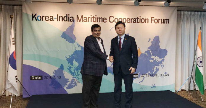 The Union Minister for Road Transport & Highways, Shipping and Water Resources, River Development & Ganga Rejuvenation, Shri Nitin Gadkari and the Minister of Oceans & Fisheries, Republic of Korea, Mr. Kim, Young-Choon at the Korea Maritime Cooperation Forum, in Busan, Korea on April 10, 2018.