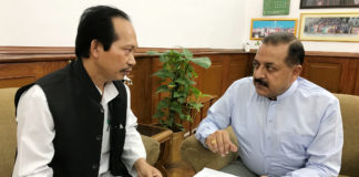 The Mizoram Chakma Autonomous District Council Chief, Shri Shanti Jiban Chakma calling on the Minister of State for Development of North Eastern Region (I/C), Prime Ministers Office, Personnel, Public Grievances & Pensions, Atomic Energy and Space, Dr. Jitendra Singh, in New Delhi on June 18, 2018.
