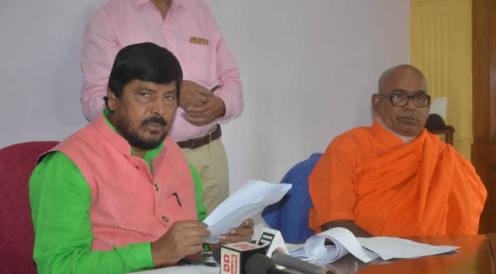 The Union Minister of State for Social Justice and Empowerment, Shri Ramdas Athawale addressing a press conference in Kolkata on August 20, 2019.