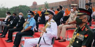 The Chief of the Army Staff, General Manoj Mukund Naravane, the Chief of Naval Staff, Admiral Karambir Singh, the Chief of the Air Staff, Air Chief Marshal R.K.S. Bhadauria and other dignitaries during the 74th Independence Day Celebrations, at the Red Fort, in Delhi on August 15, 2020.