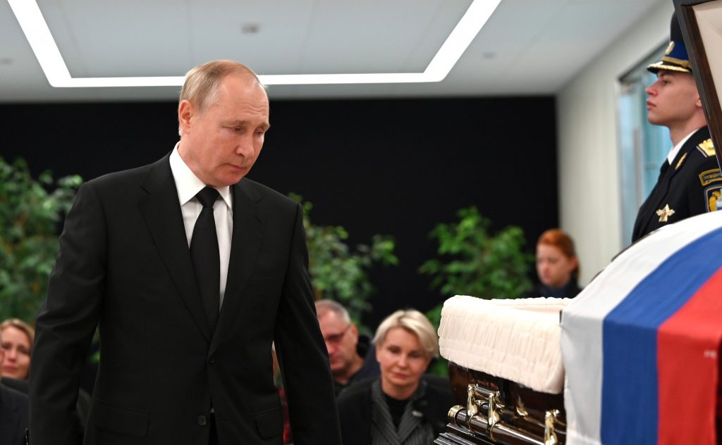 Last respects to Yevgeny Zinichev. by President Putin