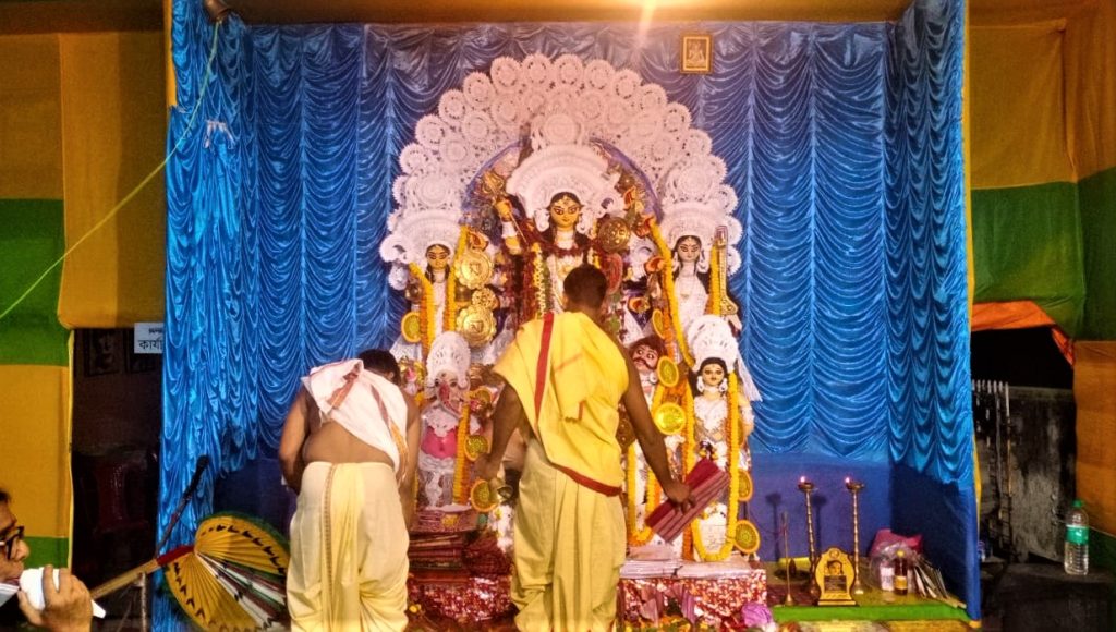Dishari - Durga Puja 2021 complete Women managed Puja at Subhash Nagar in Kolkata