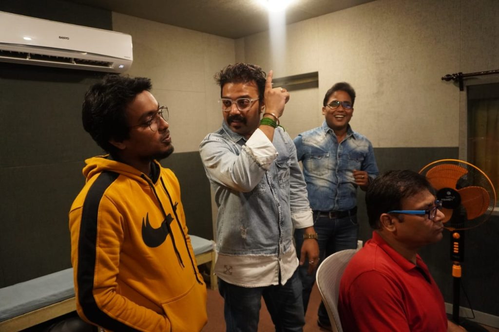 "তাসাম ফ্যাশন" এর থিমসং - কিছু স্বপ্ন দেখা এখনো বাকি