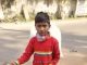 দুয়ারে সাংবাদিক - বাঁকুড়ার বাচ্চা ছেলে রাখহরি মন্ডল স্কুলে ভর্তির ৩২০ টাকার জন্য মুড়ির বস্তা নিয়ে পথে ঘুরছে